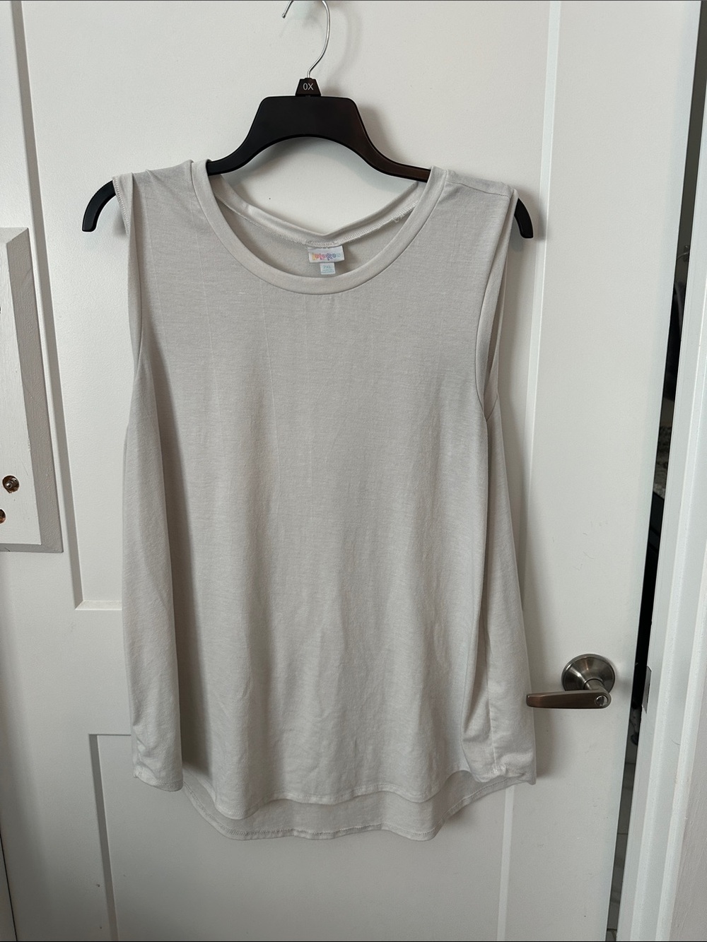 LuLaRoe Sleeveless Tank Top in Light Gray